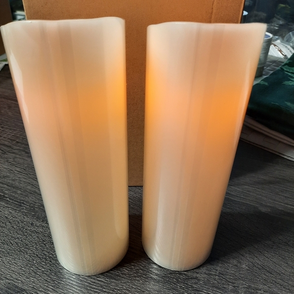 Homemory 9x3" Dancing Flame Flameless Candle Set of 2 - Picture 5 of 13